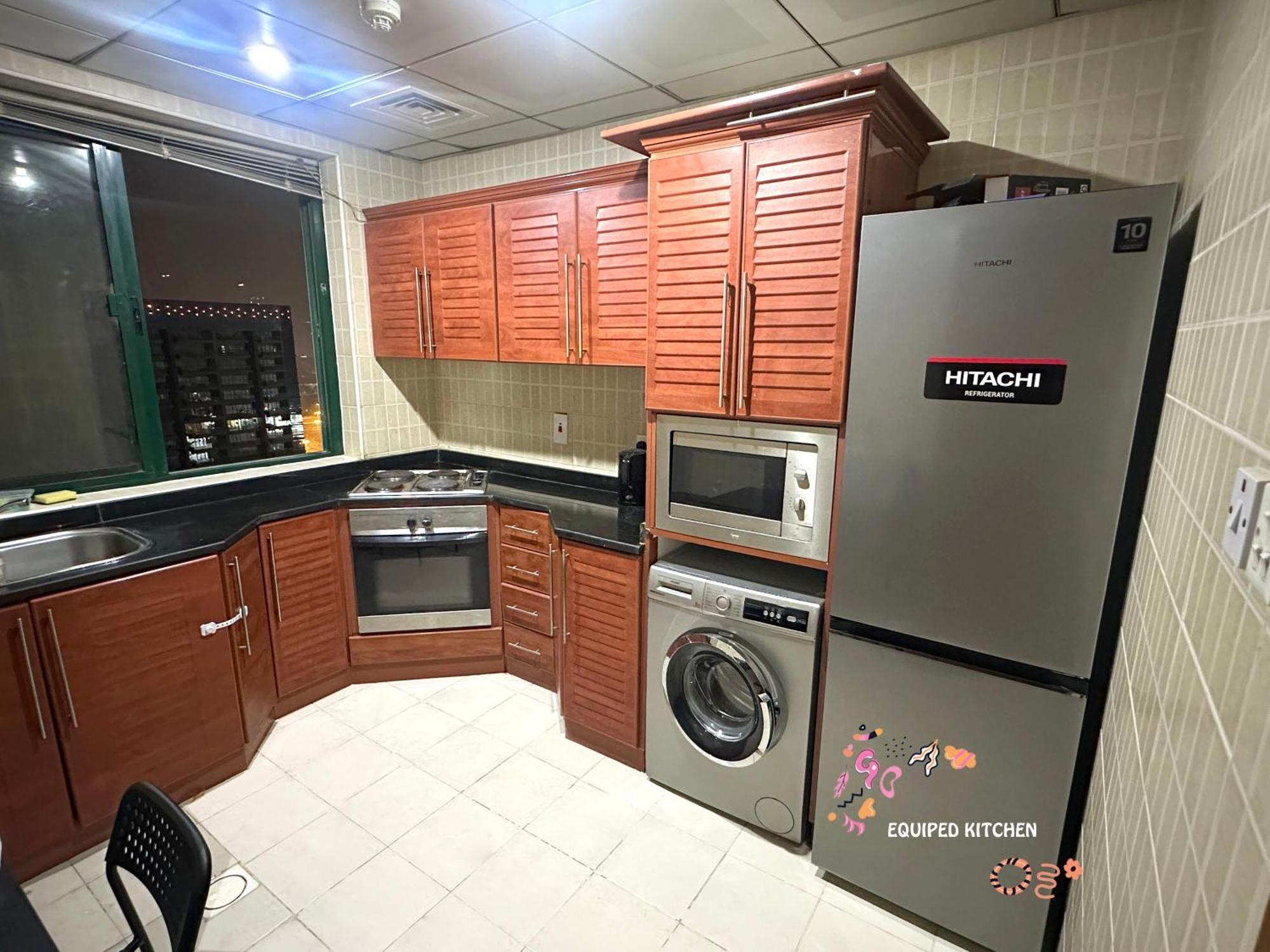 Quiet Partition In Tecom Barsha Heights Alloggio in famiglia Dubai